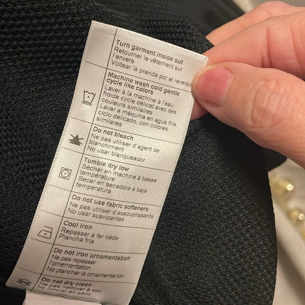 Carhartt L Men’s Jacket like new worn only a few times. - Picture 7 of 8